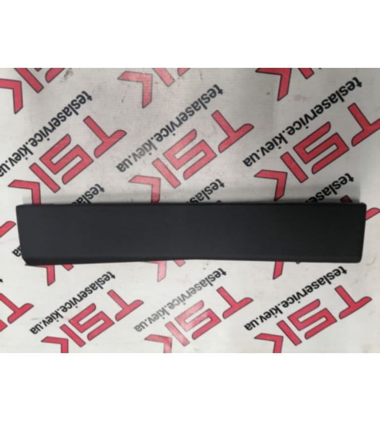 Накладка нижняя бардачка (BLK) {MSR_MX}, Tesla Model X (OEM 1002301-21-B)