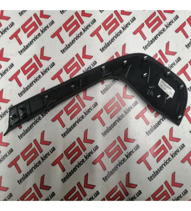 Панель центральной консоли, правая {MS_MSR}, Tesla Model S (OEM 1004705-00-D)