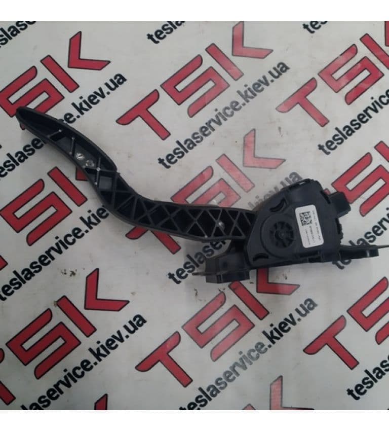 Педаль акселератора {MS_MSR_MX}, Tesla Model S (OEM 1005307-00-A)