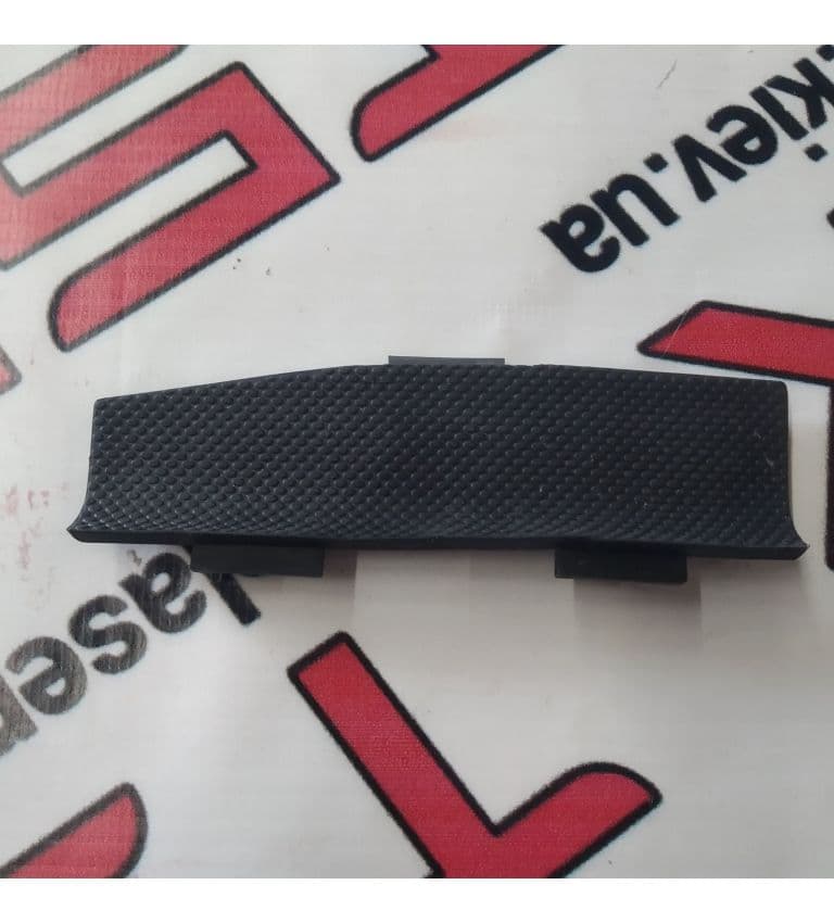 Заглушка болта дверной карты {MS_MSR}, Tesla Model S (OEM 1007941-00-B)