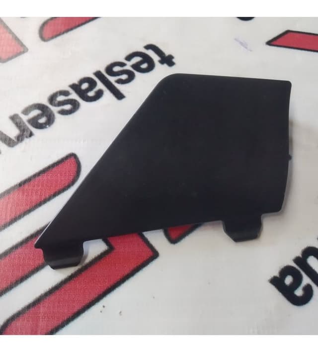 Заглушка дверной карты под ручкой передняя правая {MS_MSR}, Tesla Model S (OEM 1007942-00-E)