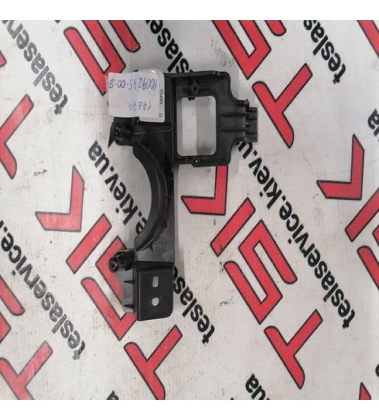 Кронштейн USB-порта {MS_MSR}, Tesla Model S (OEM 1009245-00-D)