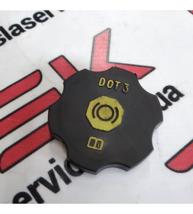 Крышка бачка тормозной жидкости, Tesla Model S (OEM 1012040-00-A)