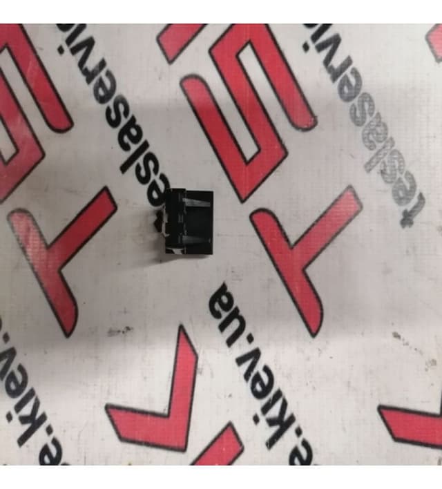 Ручка аварийного открытия крышки багажника {MS_MSR}, Tesla Model S (OEM 1013417-00-B)