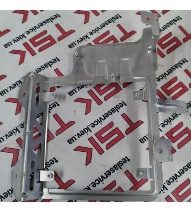 Кронштейн блока управления люком металлический {MS_MSR}, Tesla Model S (OEM 1013496-00-F)