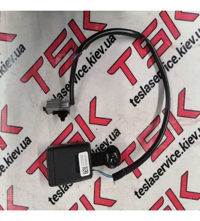Замок ремня безопасности 2-го ряда {MS_MSR}, Tesla Model S (OEM 1018791-05-D)