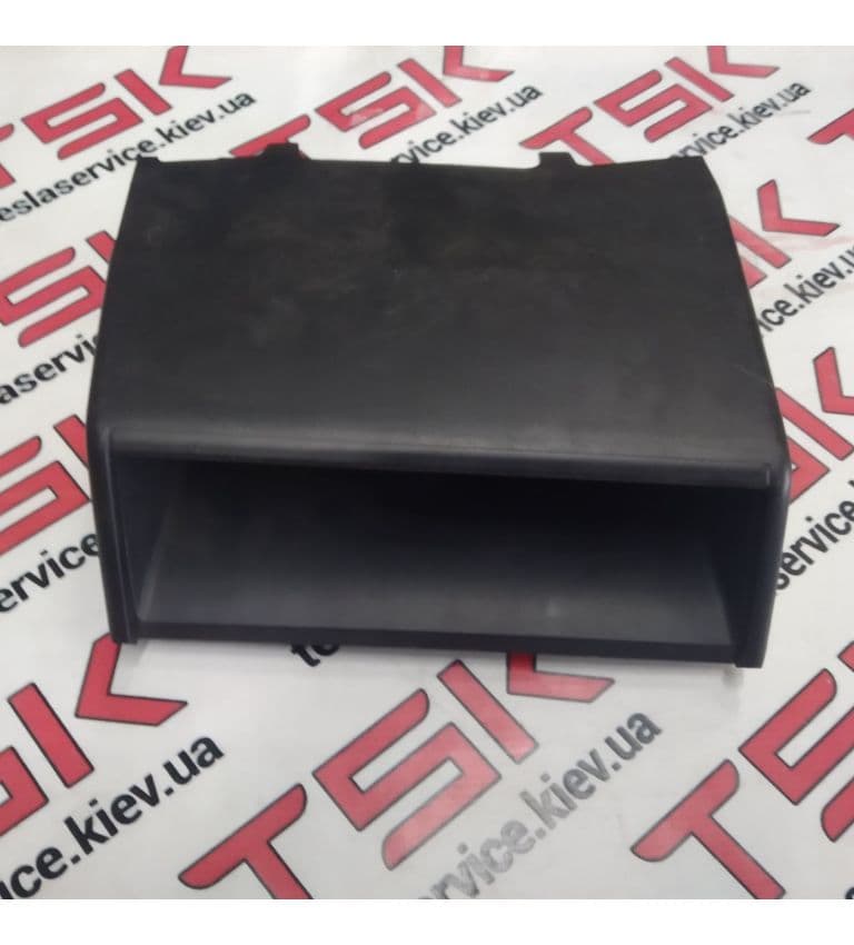 Ниша под монитором {MS_MSR}, Tesla Model S (OEM 1018893-00-E)