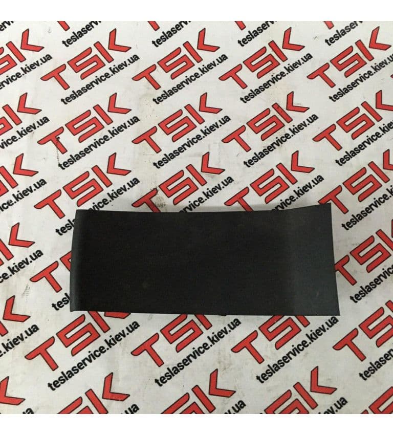 Накладка консоли LACEWOOD {MS_MSR}, Tesla Model S (OEM 1023170-01-C)