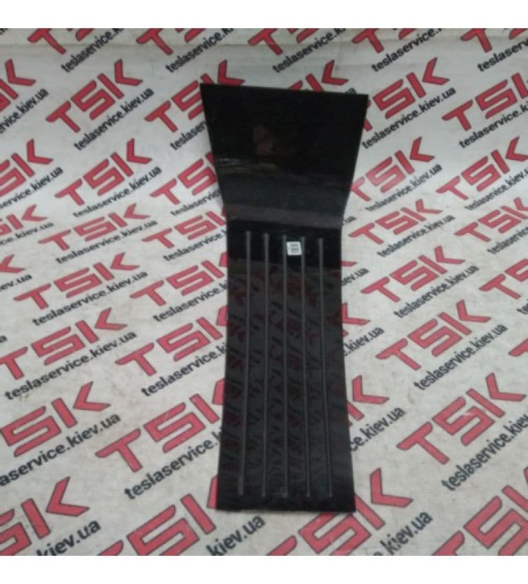 Накладка пола центральной консоли, чёрная, глянец MS {MS_MSR}, Tesla Model S (OEM 1023170-02-C)
