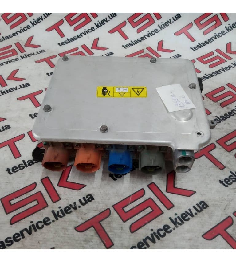 Джаншенбокс, Tesla Model S (OEM 1028843-01-C)