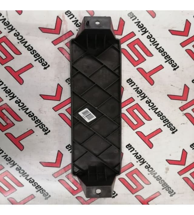 Крышка подушек безопасности ног {MS_MSR}, Tesla Model S (OEM 1028867-00-B)