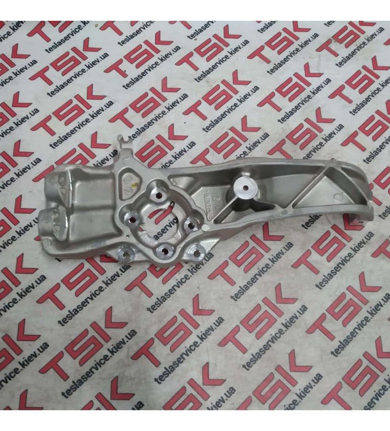 Кулак передний поворотный правый 4WD {MS_MSR}, Tesla Model S (OEM 1030606-00-D)