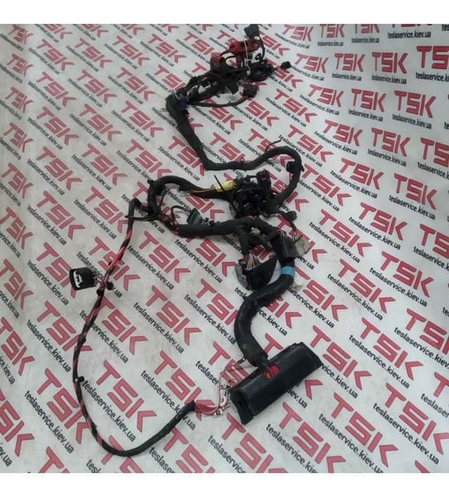 Электропроводка под капот задний привод, Tesla Model S (OEM 1031237-80-E)