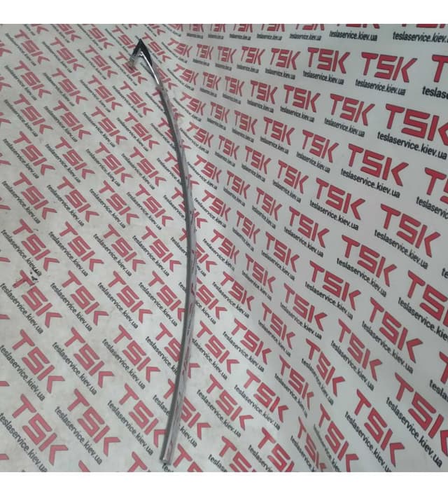 Накладка декоративная предней левой двери хром, Tesla Model X (OEM 1032123-50-F)