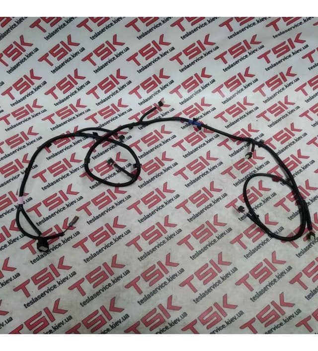 Проводка заднего бампера 1АП, Tesla Model X (OEM 1032435-00-F)