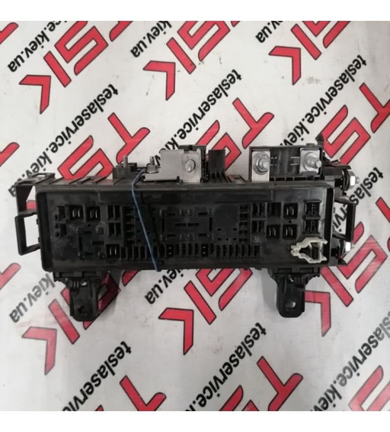 Блок предохранителей, Tesla Model S (OEM 1034405-00-F)