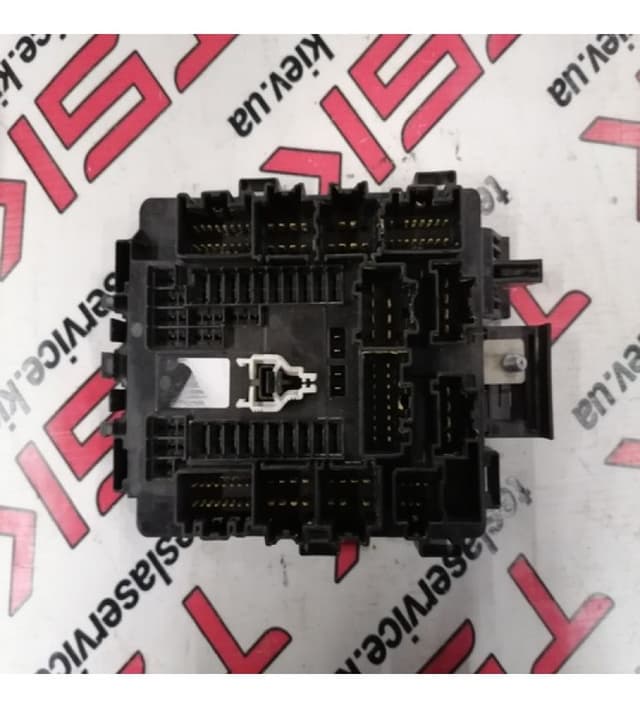 Блок предохранителей 12V, Tesla Model S (OEM 1034409-00-B)
