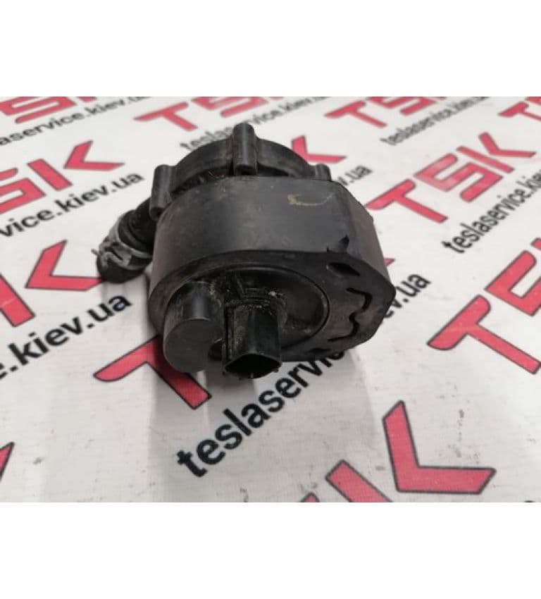 Насос системы охлаждения FWD ISO, 32* {MX_MSR}, Tesla Model X (OEM 1035348-00-G)