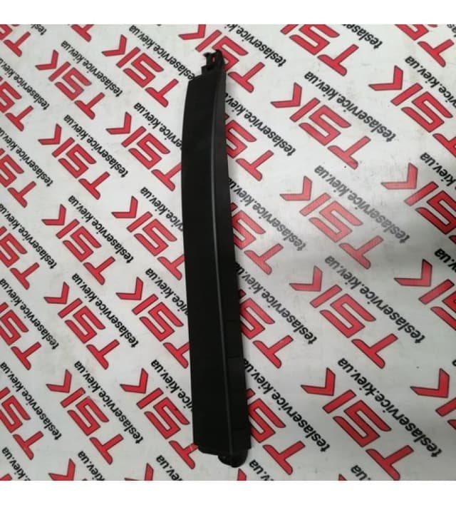 Облицовка стойки С, левая, Tesla Model X (OEM 1035979-00-D)