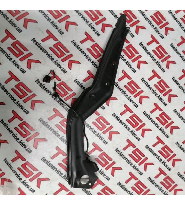 PINCH SENSOR CARRIER REAR DOOR LH, LWR RR, Tesla Model X (OEM 1037560-00-F)