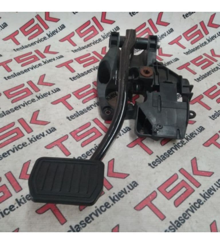 Педаль тормоза (BASE), Tesla Model 3 (OEM 1044691-00-D)