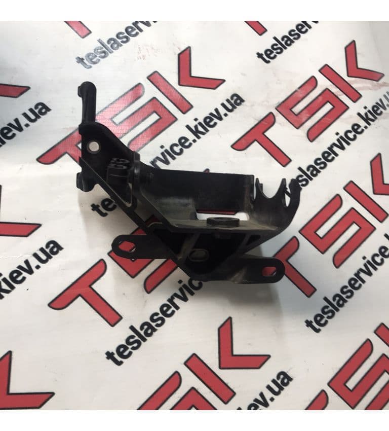 Кронштейн блока АБС, Tesla Model S (OEM 1044741-00-D)