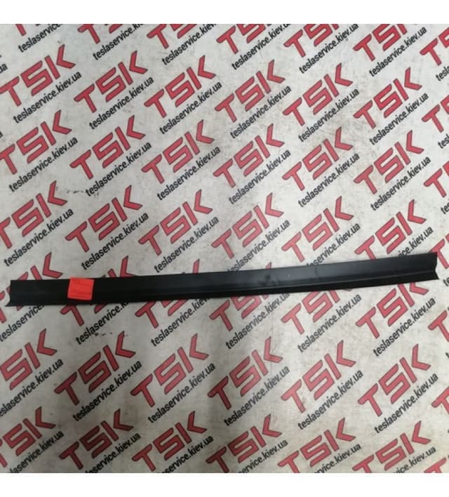 Уплотнитель люка, задний, Tesla Model S (OEM 1045953-00-A)