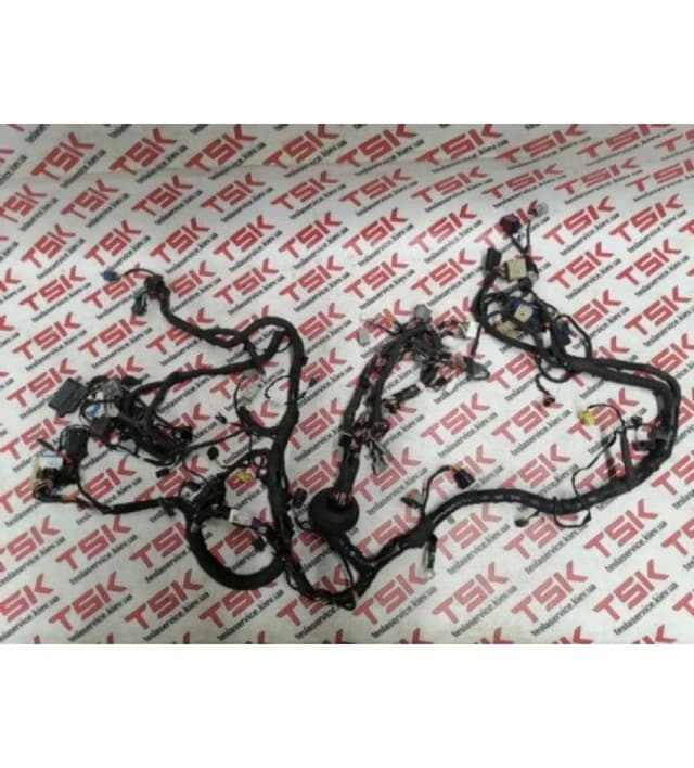 Электропроводка подкапотнная, Tesla Model S (OEM 1046132-83-P)