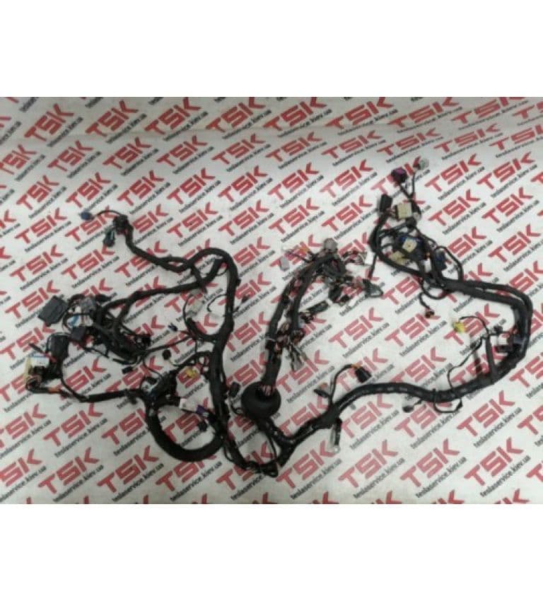 Электропроводка подкапотнная, Tesla Model S (OEM 1046132-83-P)