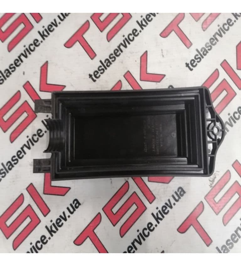Крышка блока управления передняя {MX|, Tesla Model X (OEM 1047043-00-D)