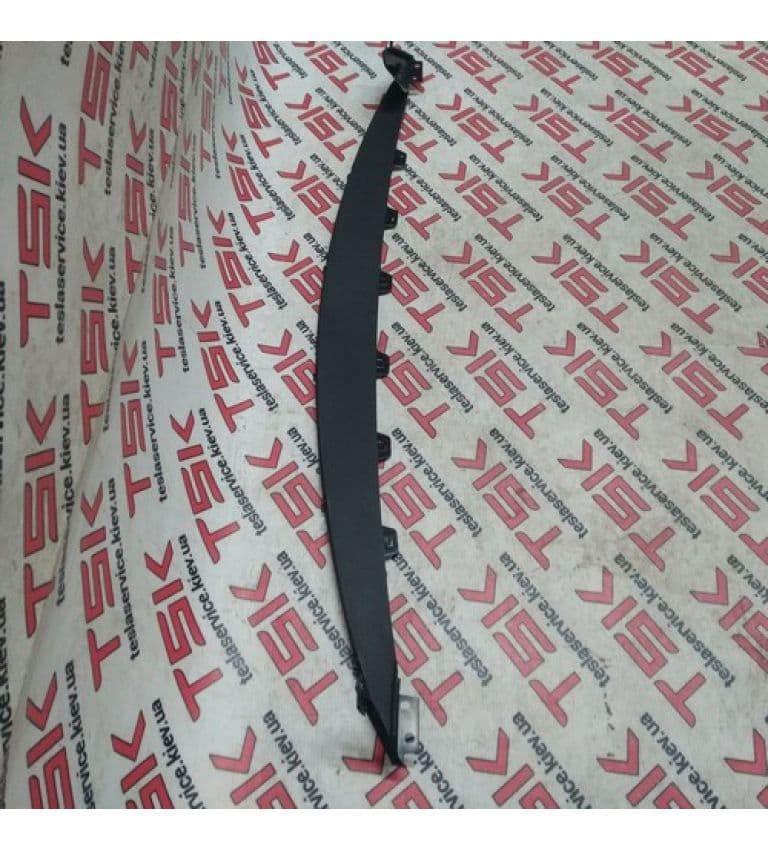 Накладка бампера переднего нижняя, Tesla Model X (OEM 1047740-00-H)