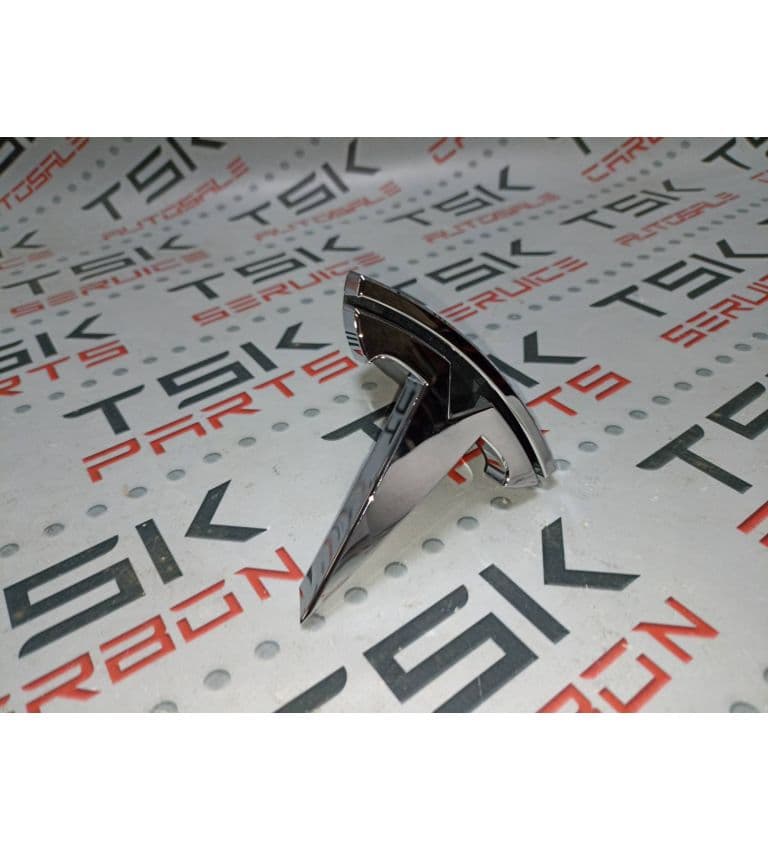 Логотип "Т" переднего бампера, Tesla Model X (OEM 1047884-00-E)