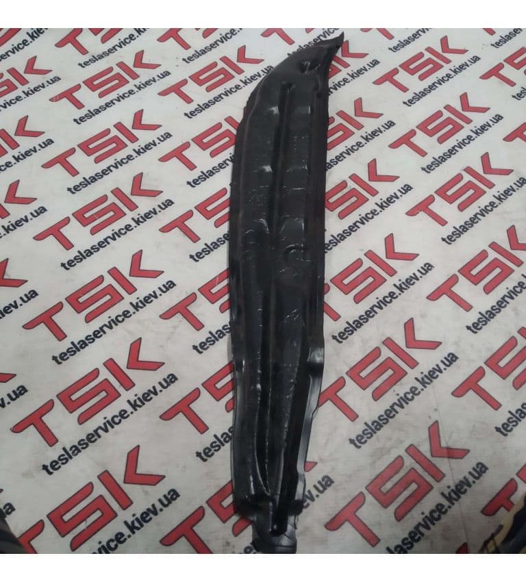 Уплотнитель, шумоизоляция крыла (язык) LH {MS,MSR}, Tesla Model S (OEM 1050419-00-A)