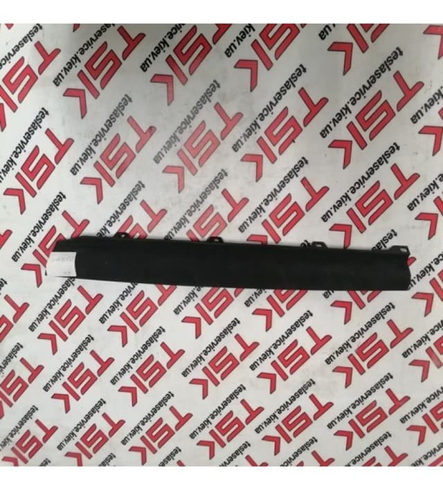 Облицовка задней двери ALCAN BLK, Tesla Model X (OEM 1051556-04-C)