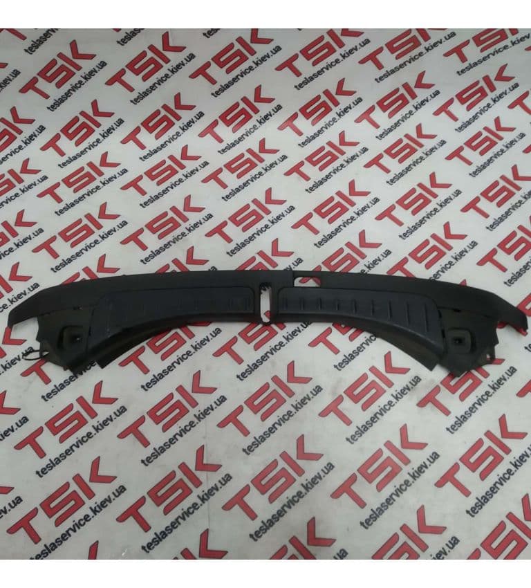 Пластик бокса подкапотного передний, структурный 4WD, Tesla Model S (OEM 1051620-00-A)