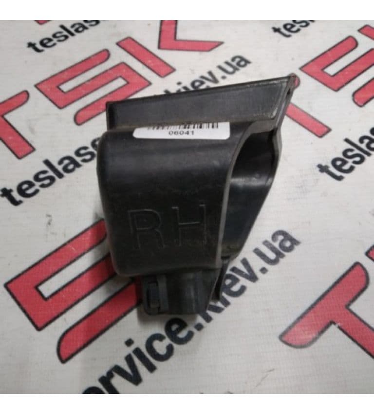 Защита на датчик правый air bag, Tesla Model S (OEM 1052490-00-B)