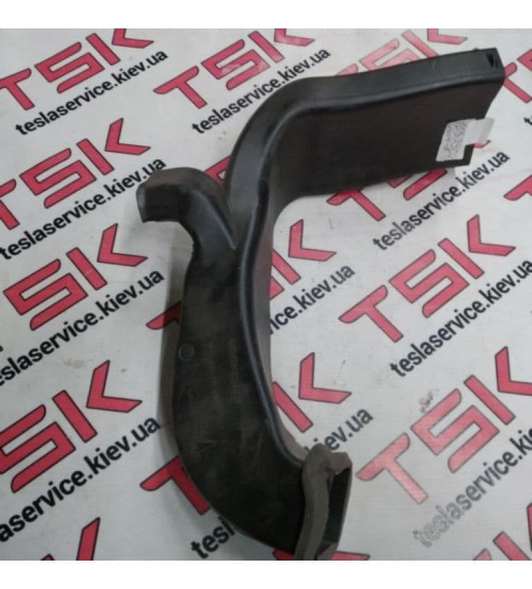 Воздуховод правой стойки С, Tesla Model X (OEM 1053902-00-B)