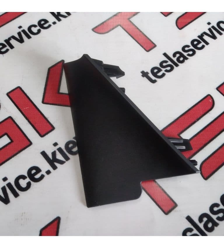 Накладка диффузора радиатора правая, Tesla Model S (OEM 1057850-00-C)