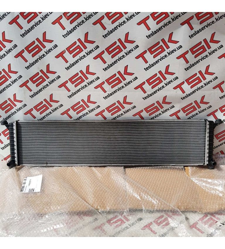 Радиатор охлаждения основной, Tesla Model S (OEM 1057999-00-B)