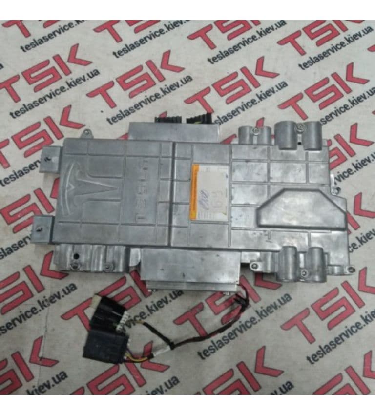 Джаншенбокс, 3 фазы, Tesla Model S (OEM 1059698-00-A)