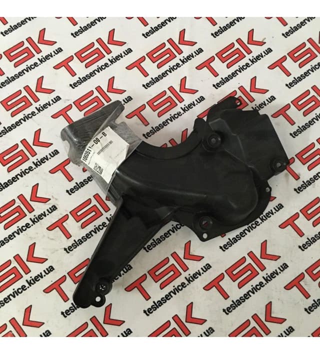 Накладка стакана левого, Tesla Model S (OEM 1060511-00-B)