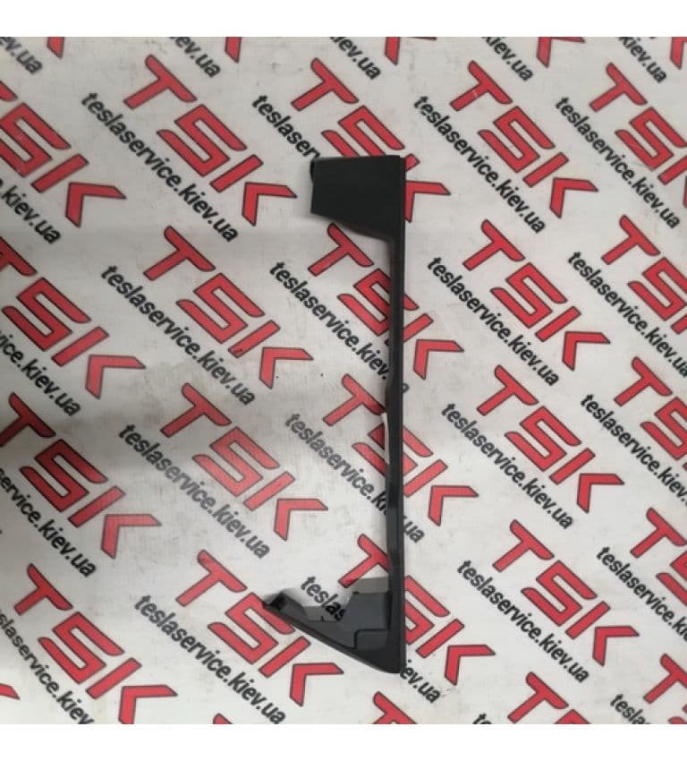 Облицовка салазки сидения водителя, Tesla Model X (OEM 1061627-00-D)