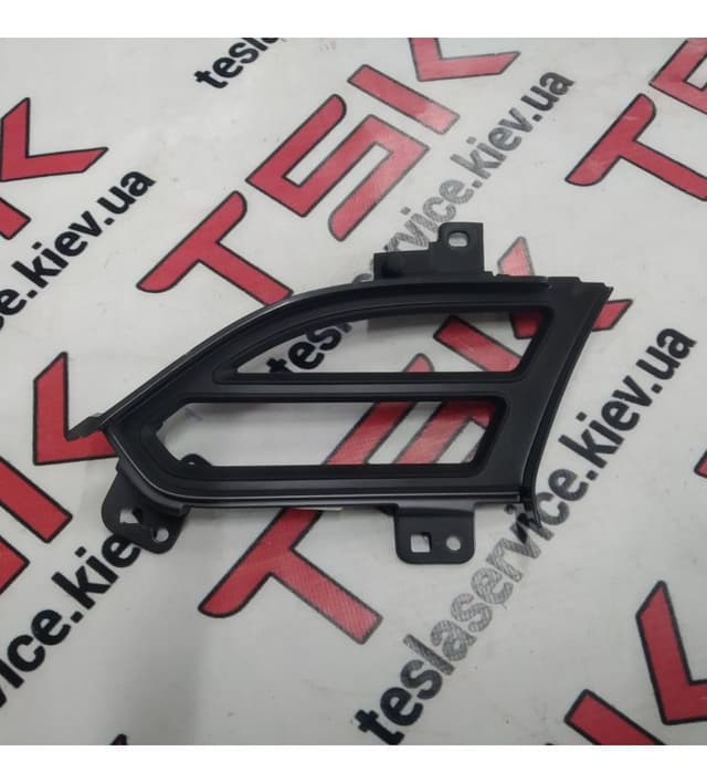 Решетка заслонки воздуховода обдува салона, левая {MS_MSR}, Tesla Model S (OEM 1061731-00-B)