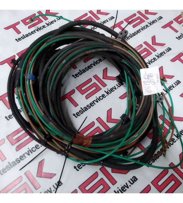Трубки пневмоподвески задней, Tesla Model S (OEM 1061812-00-A)