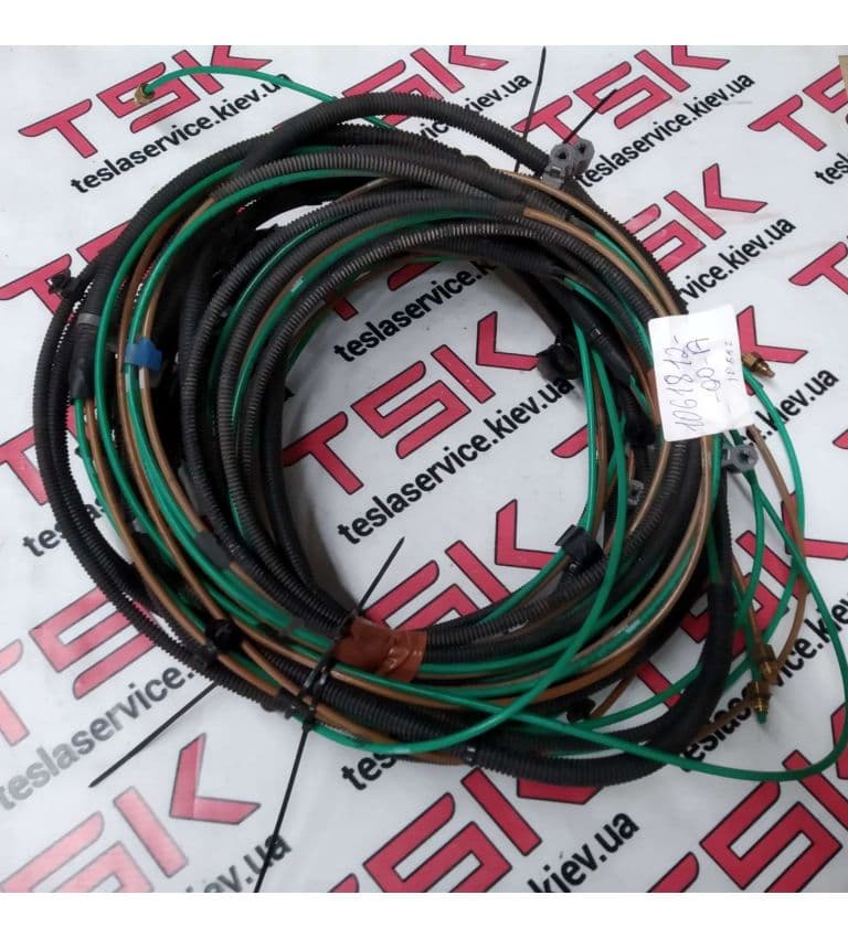 Трубки пневмоподвески задней, Tesla Model S (OEM 1061812-00-A)