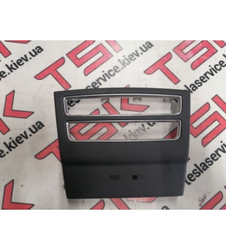Декоративная накладка воздуховода подлокотника {MS_MSR_MX}, Tesla Model X (OEM 1064501-00-B)