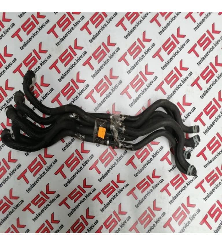 Трубки, Tesla Model S (OEM 1065884-00-C)