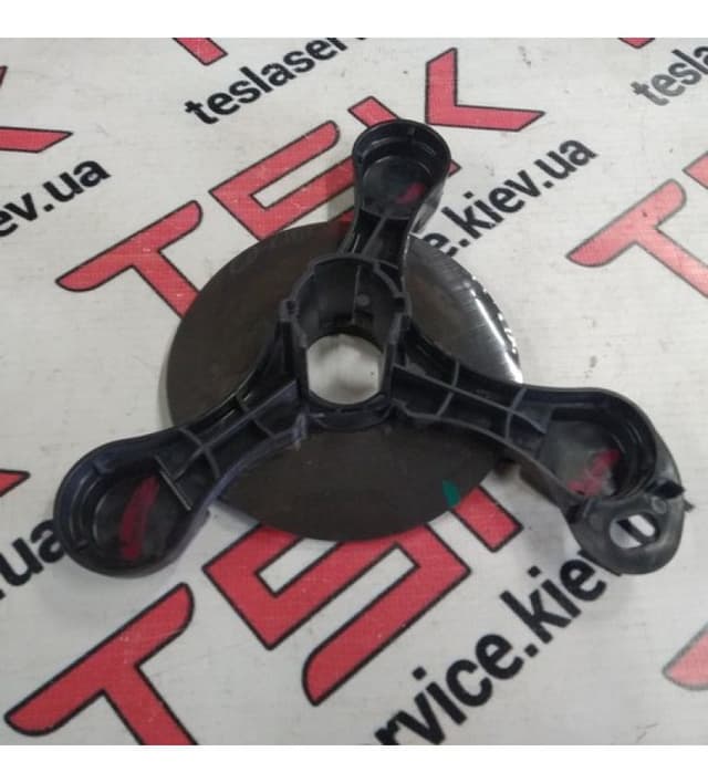 Кронштейн датчика ультрасоника задней правой двери, Tesla Model X (OEM 1075448-00-C)