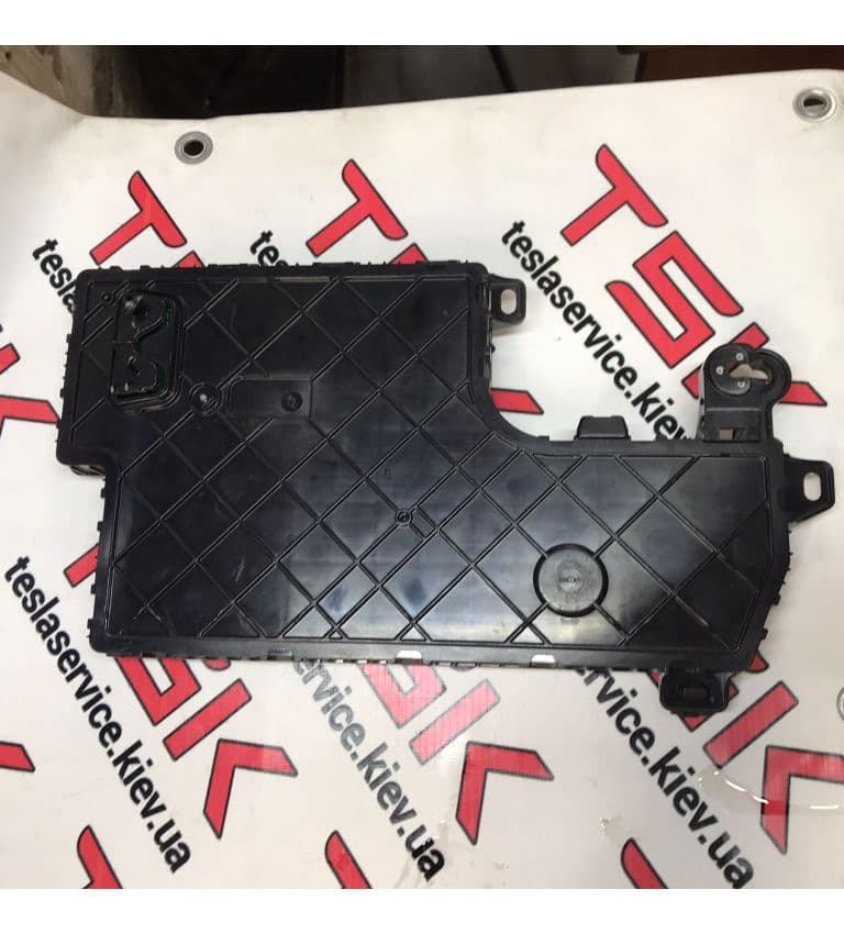 Контроллер низкого напряжения, левый, Tesla Model S (OEM 1078673-99-H)