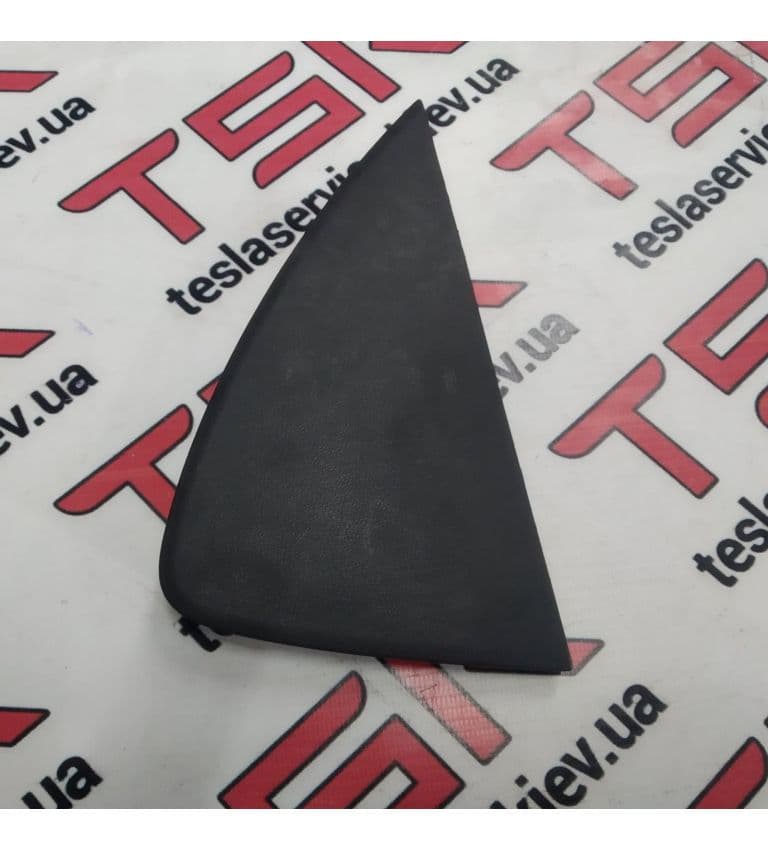 Накладка боковая инструментальной панели левая, Tesla Model S (OEM 1083361-00-D)
